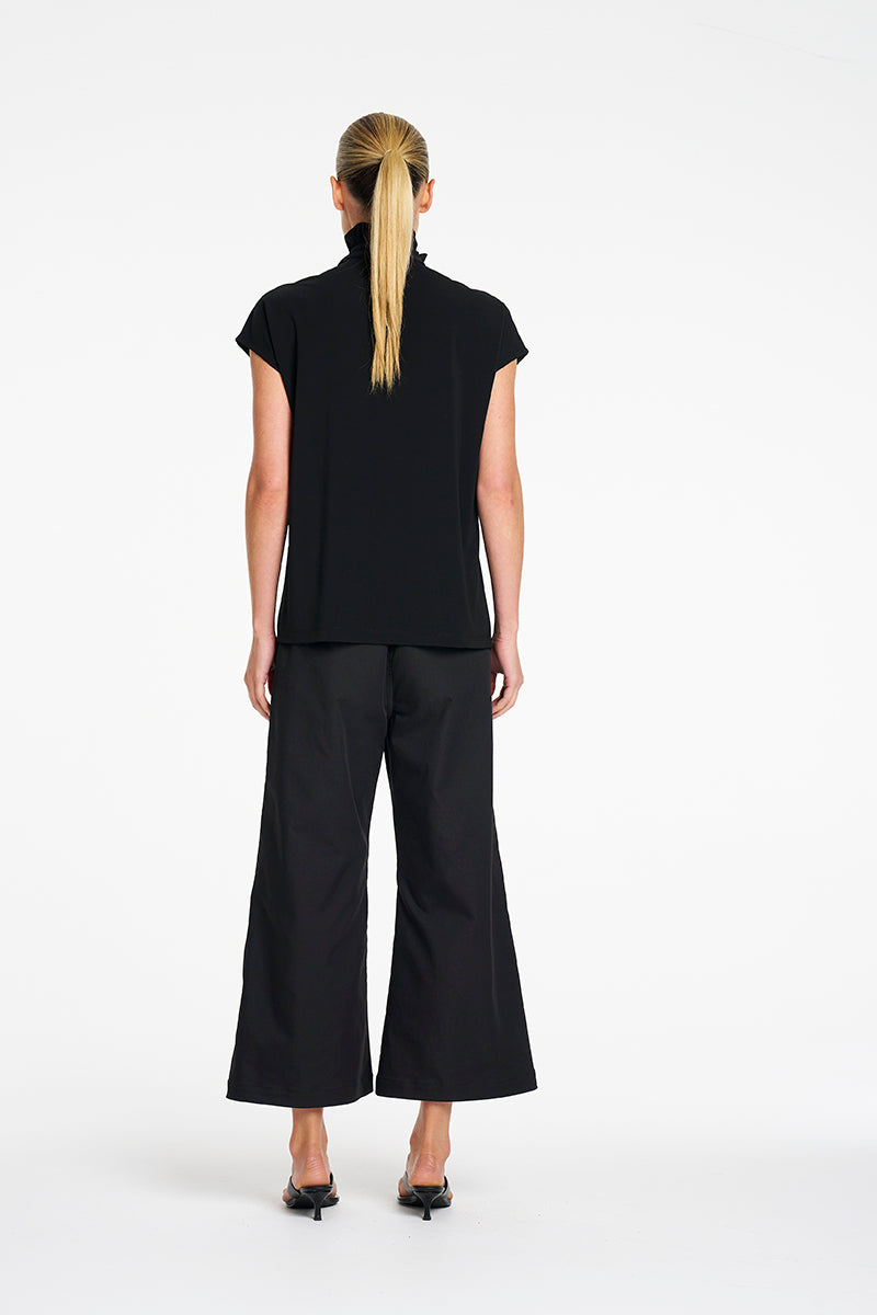 Frill Shell | Black